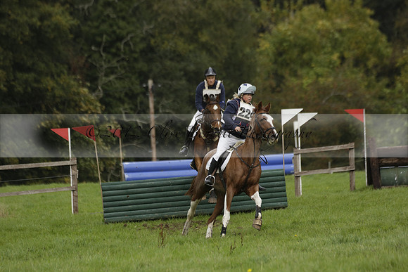 Chiddingfold, Leconfield and Cowdray Hunt, Hunter Trials at Iping on Sunday 20 October 2013. 2013.10.20 www.polopictures.co.uk