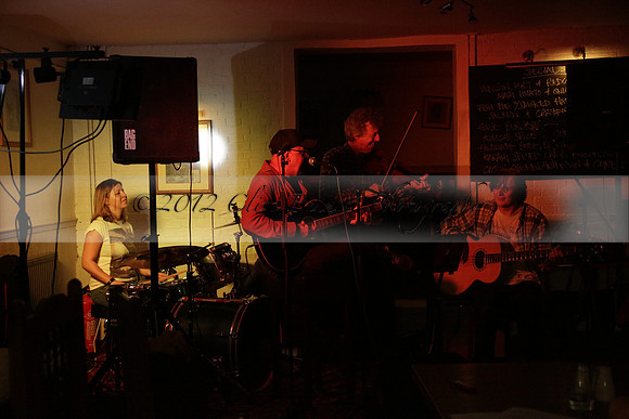 Will B & Geoff Allnutt with guests at The Royal Oak, Midhurst on Friday 25 October 2013. www.polopictures.co.uk