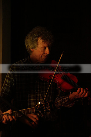 Will B & Geoff Allnutt with guests at The Royal Oak, Midhurst on Friday 25 October 2013. www.polopictures.co.uk