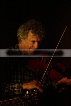 Will B & Geoff Allnutt with guests at The Royal Oak, Midhurst on Friday 25 October 2013. www.polopictures.co.uk
