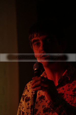 Will B & Geoff Allnutt with guests at The Royal Oak, Midhurst on Friday 25 October 2013. www.polopictures.co.uk