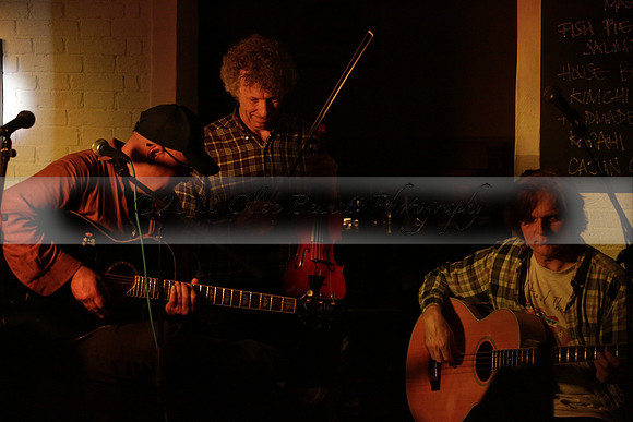Will B & Geoff Allnutt with guests at The Royal Oak, Midhurst on Friday 25 October 2013. www.polopictures.co.uk