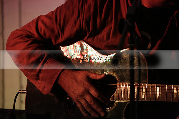 Will B & Geoff Allnutt with guests at The Royal Oak, Midhurst on Friday 25 October 2013. www.polopictures.co.uk