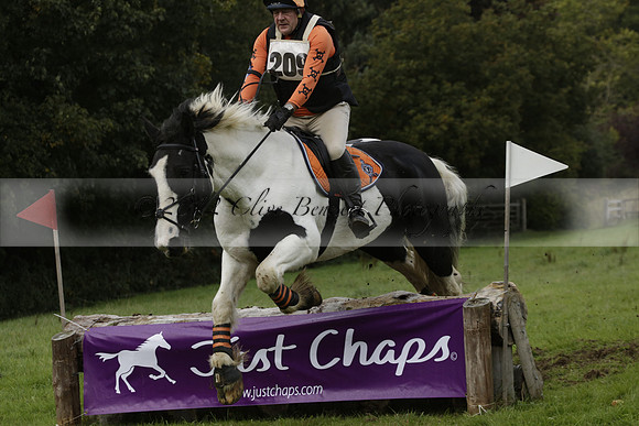 Chiddingfold, Leconfield and Cowdray Hunt, Hunter Trials at Iping on Sunday 20 October 2013. 2013.10.20 www.polopictures.co.uk