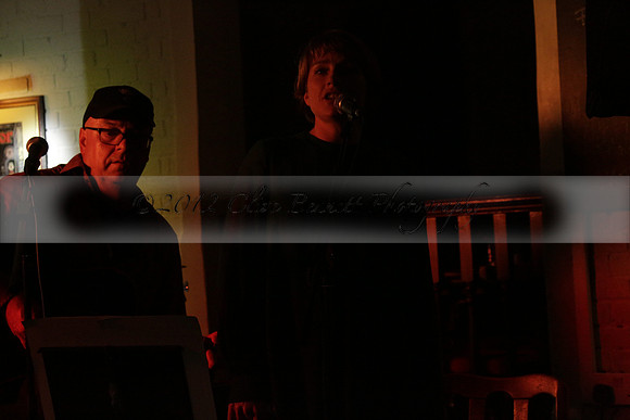 Will B & Geoff Allnutt with guests at The Royal Oak, Midhurst on Friday 25 October 2013. www.polopictures.co.uk