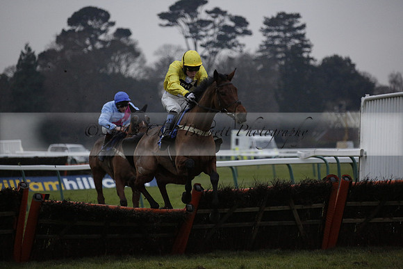 Race 7 The R.D.Decs Tosh And Go Handicap Hurdle Race at Fontwell Park on Tuesday 10 December 2013 www.polopictures.co.uk