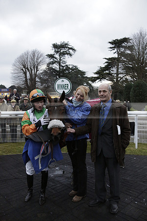 Race 7 The R.D.Decs Tosh And Go Handicap Hurdle Race at Fontwell Park on Tuesday 10 December 2013 www.polopictures.co.uk