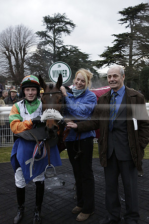 Race 7 The R.D.Decs Tosh And Go Handicap Hurdle Race at Fontwell Park on Tuesday 10 December 2013 www.polopictures.co.uk