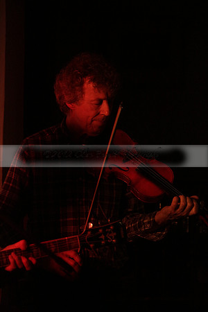 Will B & Geoff Allnutt with guests at The Royal Oak, Midhurst on Friday 25 October 2013. www.polopictures.co.uk
