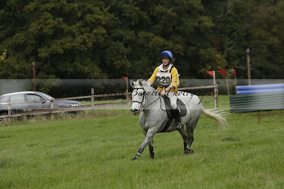 Chiddingfold, Leconfield and Cowdray Hunt, Hunter Trials at Iping on Sunday 20 October 2013. 2013.10.20 www.polopictures.co.uk