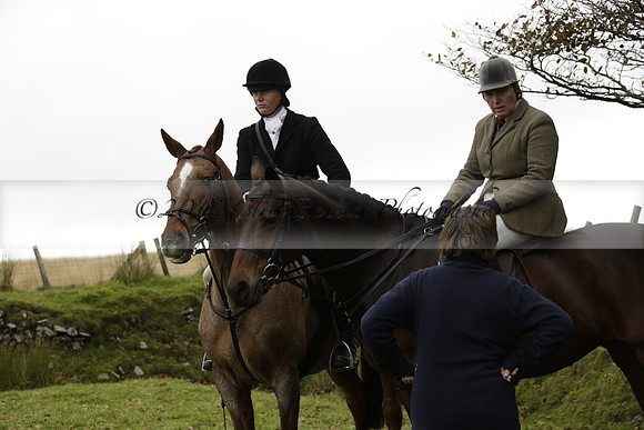 Devon & Somerset Staghounds meet at Larkbarrow Corner. North Devon. 2013.10.18 www.polopictures.co.uk
