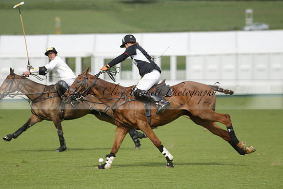 Poulton v Jaeger Le Coultre in a Dollar Cup Polo match 2013.05.13