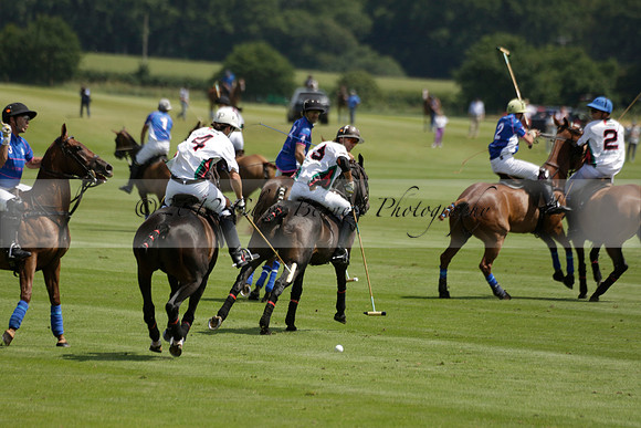 UAE Polo v El Remanso in a Veuve Clicquot Gold Cup Polo Match 2013.07.05