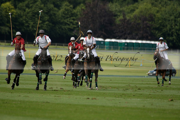 Dubai v La Bamba de Areco in a Veuve Clicquot Gold Cup Polo Match 2013.07.04