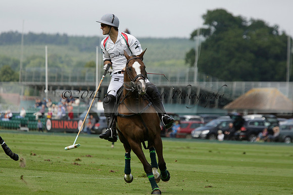 Dubai v La Bamba de Areco in a Veuve Clicquot Gold Cup Polo Match 2013.07.04