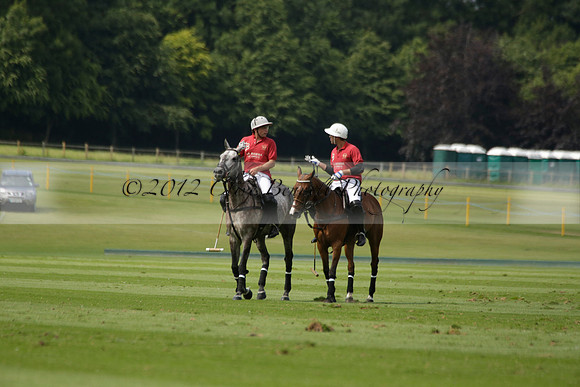 Dubai v La Bamba de Areco in a Veuve Clicquot Gold Cup Polo Match 2013.07.04