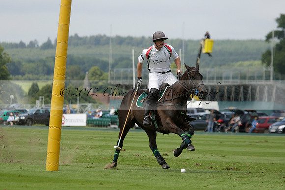 Dubai v La Bamba de Areco in a Veuve Clicquot Gold Cup Polo Match 2013.07.04
