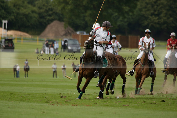 Dubai v La Bamba de Areco in a Veuve Clicquot Gold Cup Polo Match 2013.07.04