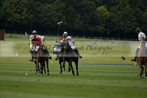 Dubai v La Bamba de Areco in a Veuve Clicquot Gold Cup Polo Match 2013.07.04