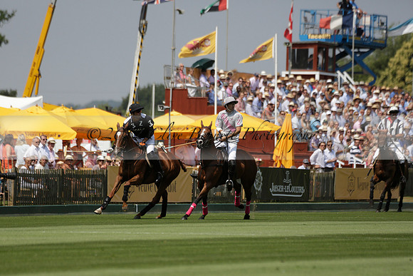 Zacara v Talandracas in a Veuve Clicquot Gold Cup Polo Match 2013.07.18