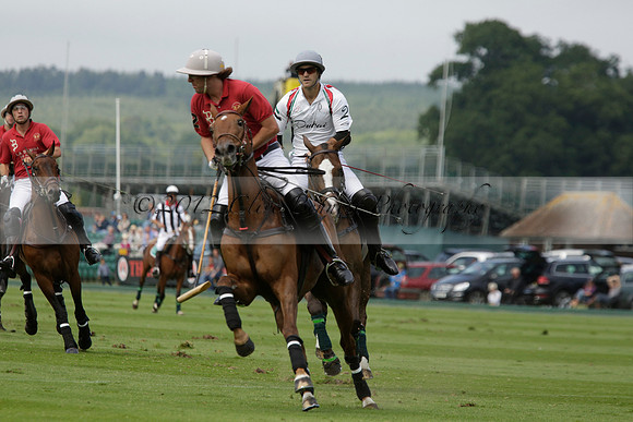 Dubai v La Bamba de Areco in a Veuve Clicquot Gold Cup Polo Match 2013.07.04