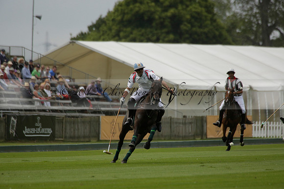 Dubai v La Bamba de Areco in a Veuve Clicquot Gold Cup Polo Match 2013.07.04