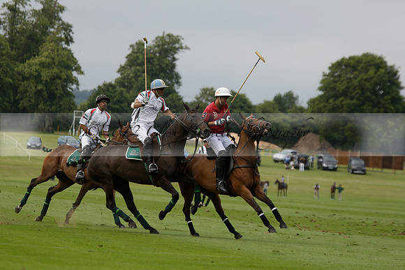 Dubai v La Bamba de Areco in a Veuve Clicquot Gold Cup Polo Match 2013.07.04