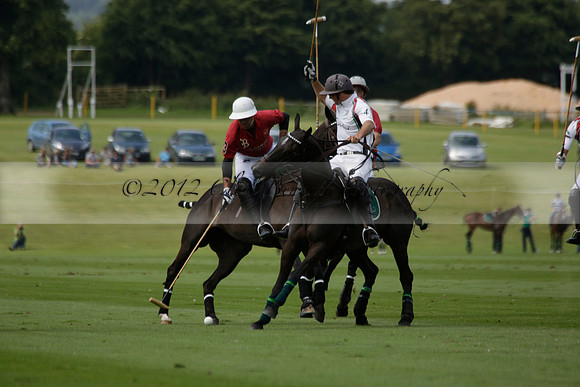 Dubai v La Bamba de Areco in a Veuve Clicquot Gold Cup Polo Match 2013.07.04