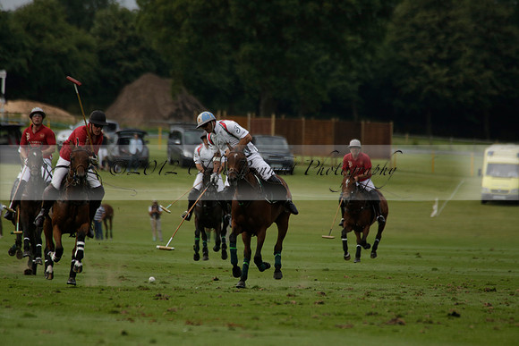 Dubai v La Bamba de Areco in a Veuve Clicquot Gold Cup Polo Match 2013.07.04