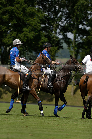 UAE Polo v El Remanso in a Veuve Clicquot Gold Cup Polo Match 2013.07.05