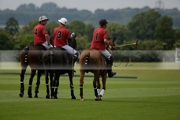 Dubai v La Bamba de Areco in a Veuve Clicquot Gold Cup Polo Match 2013.07.04