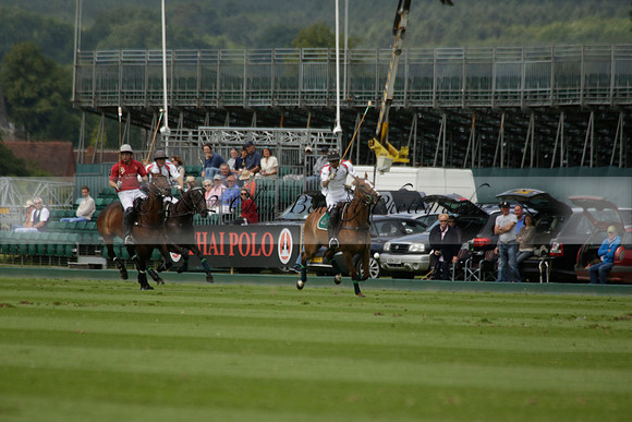 Dubai v La Bamba de Areco in a Veuve Clicquot Gold Cup Polo Match 2013.07.04