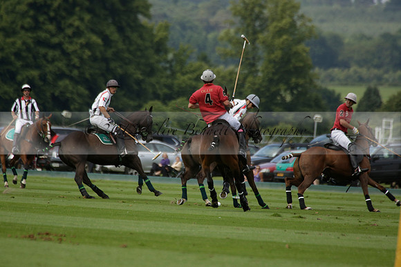 Dubai v La Bamba de Areco in a Veuve Clicquot Gold Cup Polo Match 2013.07.04