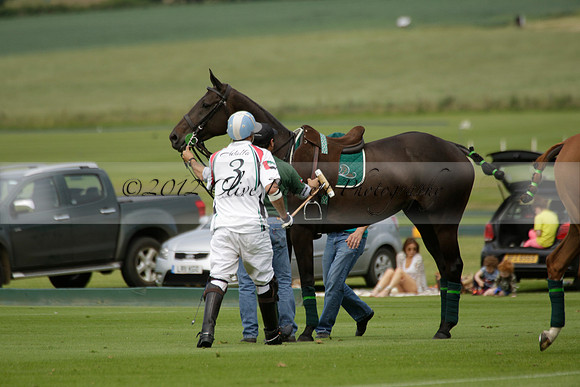 Dubai v La Bamba de Areco in a Veuve Clicquot Gold Cup Polo Match 2013.07.04