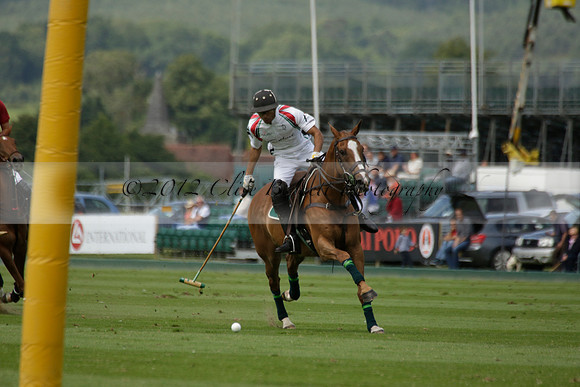 Dubai v La Bamba de Areco in a Veuve Clicquot Gold Cup Polo Match 2013.07.04