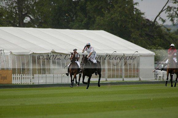 Dubai v La Bamba de Areco in a Veuve Clicquot Gold Cup Polo Match 2013.07.04