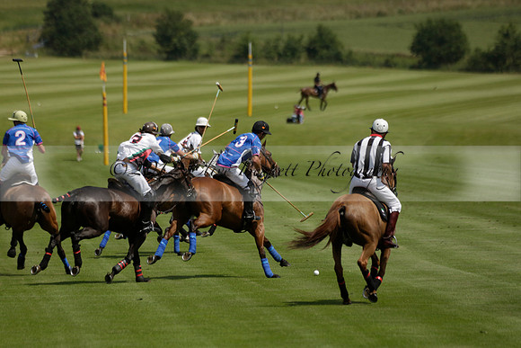 UAE Polo v El Remanso in a Veuve Clicquot Gold Cup Polo Match 2013.07.05