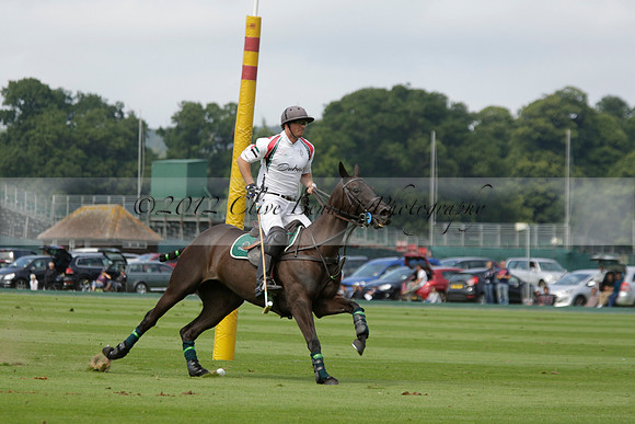 Dubai v La Bamba de Areco in a Veuve Clicquot Gold Cup Polo Match 2013.07.04