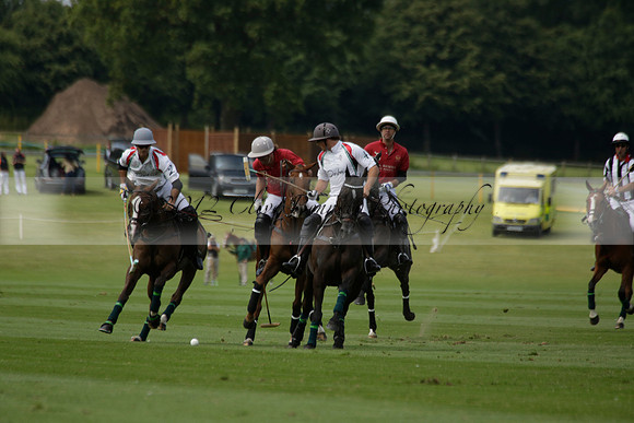 Dubai v La Bamba de Areco in a Veuve Clicquot Gold Cup Polo Match 2013.07.04