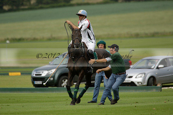Dubai v La Bamba de Areco in a Veuve Clicquot Gold Cup Polo Match 2013.07.04