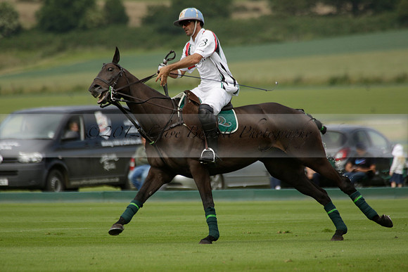 Dubai v La Bamba de Areco in a Veuve Clicquot Gold Cup Polo Match 2013.07.04