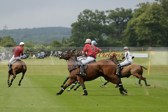 Dubai v La Bamba de Areco in a Veuve Clicquot Gold Cup Polo Match 2013.07.04