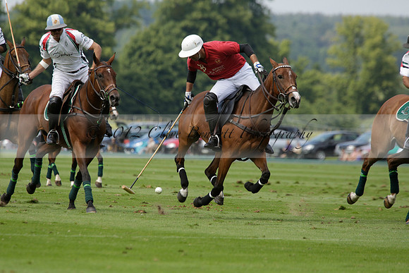 Dubai v La Bamba de Areco in a Veuve Clicquot Gold Cup Polo Match 2013.07.04