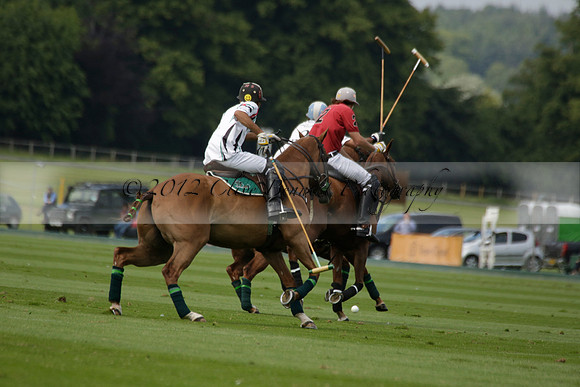 Dubai v La Bamba de Areco in a Veuve Clicquot Gold Cup Polo Match 2013.07.04