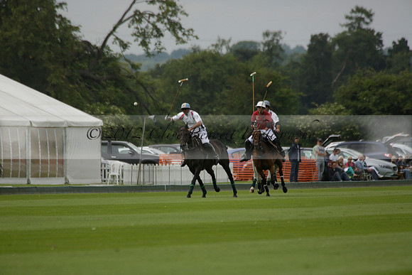 Dubai v La Bamba de Areco in a Veuve Clicquot Gold Cup Polo Match 2013.07.04