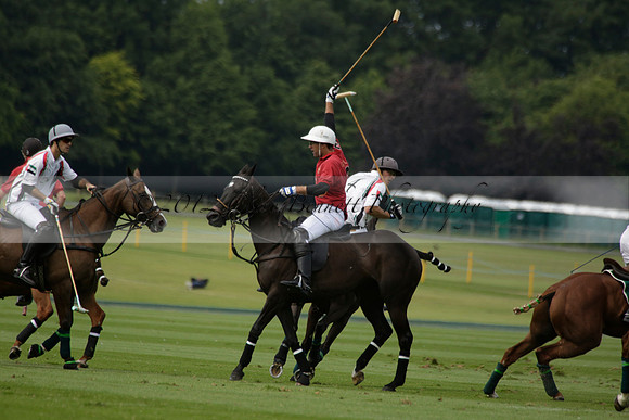 Dubai v La Bamba de Areco in a Veuve Clicquot Gold Cup Polo Match 2013.07.04
