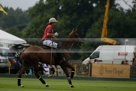 Dubai v La Bamba de Areco in a Veuve Clicquot Gold Cup Polo Match 2013.07.04