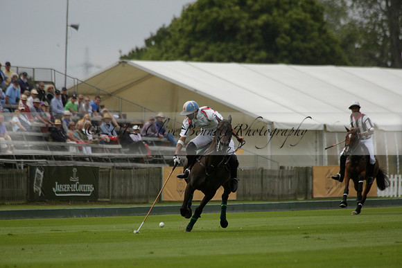 Dubai v La Bamba de Areco in a Veuve Clicquot Gold Cup Polo Match 2013.07.04