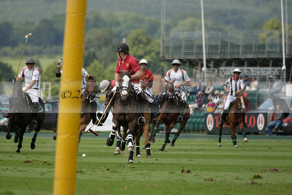 Dubai v La Bamba de Areco in a Veuve Clicquot Gold Cup Polo Match 2013.07.04