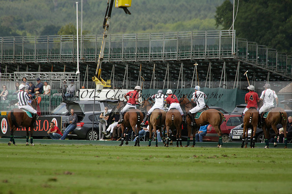 Dubai v La Bamba de Areco in a Veuve Clicquot Gold Cup Polo Match 2013.07.04